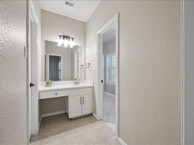 15415 Rocky Oak Court, Houston, TX 77059