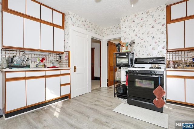 5 13th Street, Hawthorne, NJ 07506