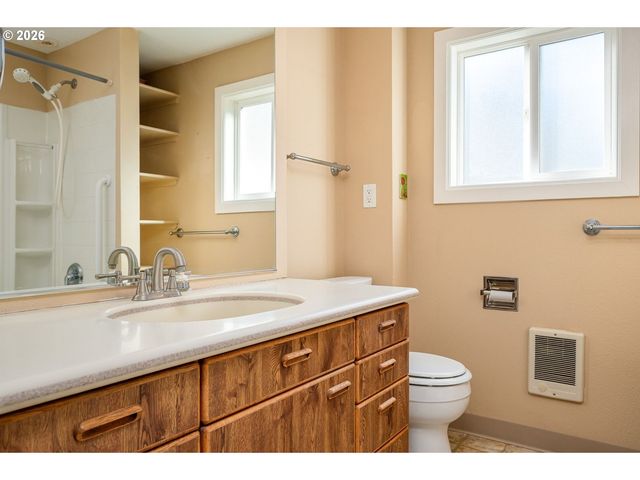 6700 N BOSTON Ave, Portland, OR 97217