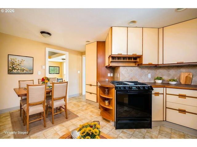 6700 N BOSTON Ave, Portland, OR 97217