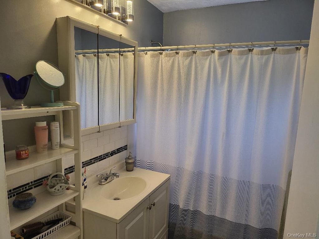 87-40 Francis Lewis A65, Queens Village, NY 11427 — photo 5