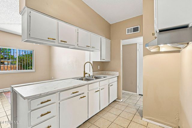 7193 GRANITE Road, El Paso, TX 79915