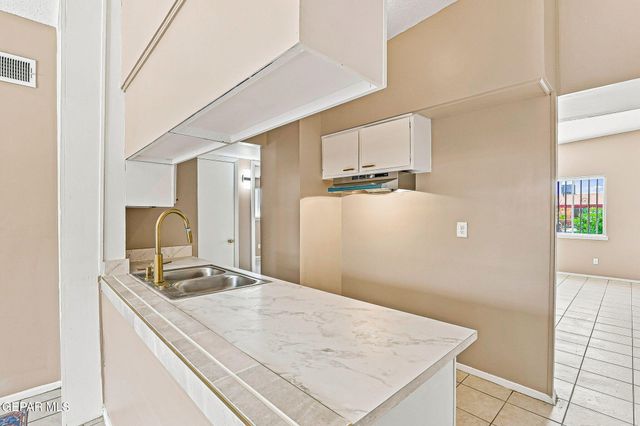 7193 GRANITE Road, El Paso, TX 79915