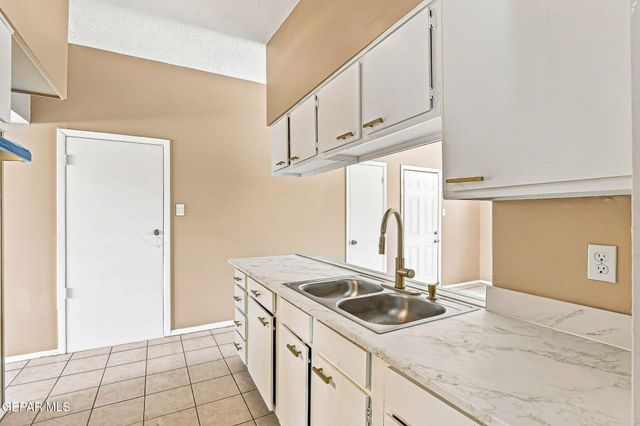 7193 GRANITE Road, El Paso, TX 79915