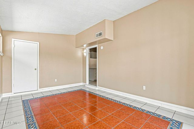 7193 GRANITE Road, El Paso, TX 79915