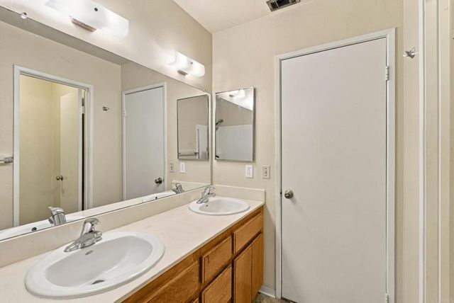 4515 College Way O, San Diego, CA 92115