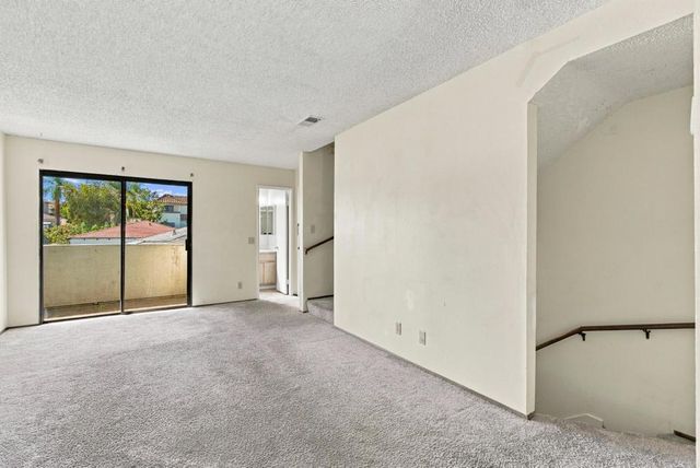 4515 College Way O, San Diego, CA 92115