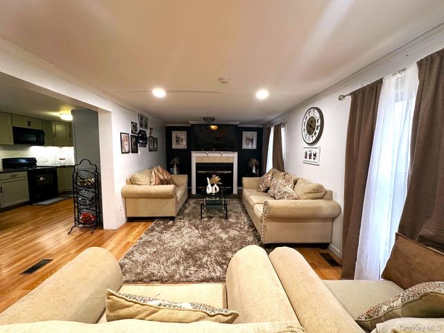 88 W Pine Road, Staatsburg, NY 12580