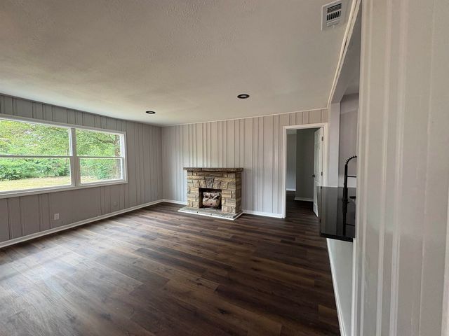1712 S Erie Street, Wichita, KS 67211