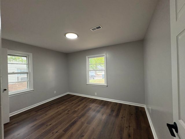 1712 S Erie Street, Wichita, KS 67211