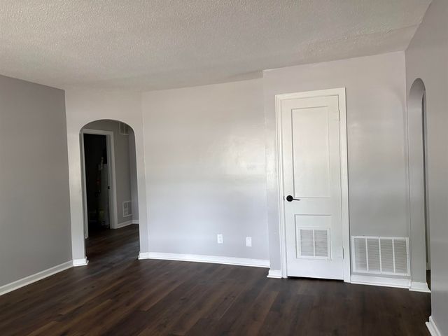 1712 S Erie Street, Wichita, KS 67211