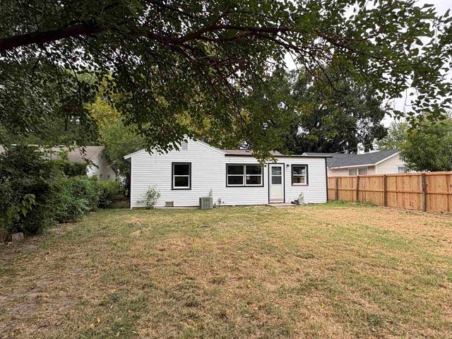 1712 S Erie Street, Wichita, KS 67211