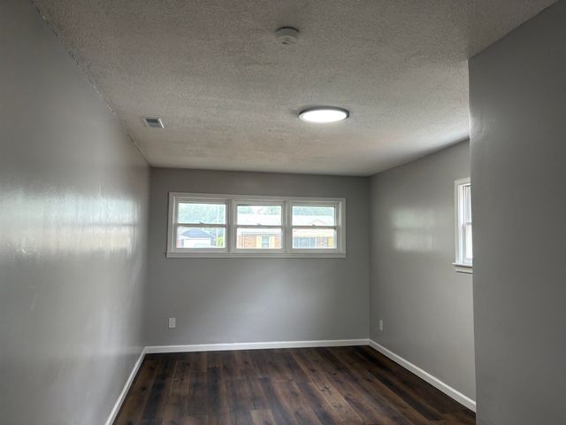 1712 S Erie Street, Wichita, KS 67211