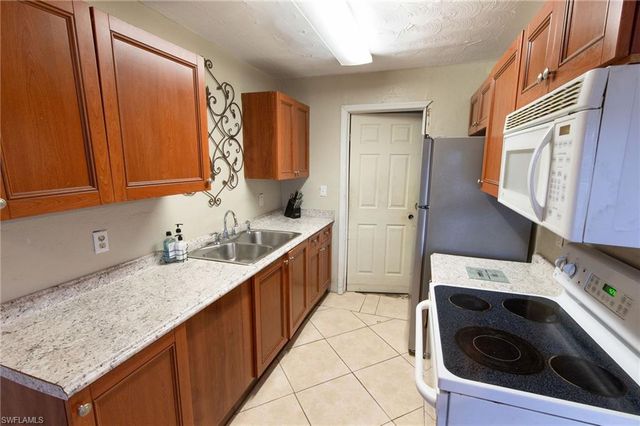 3721 Highland AVE, Fort Myers, FL 33916