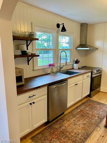 1779 Mountainview Road, King, NC 27021