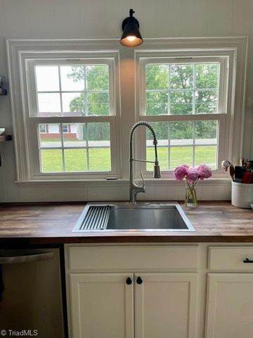 1779 Mountainview Road, King, NC 27021