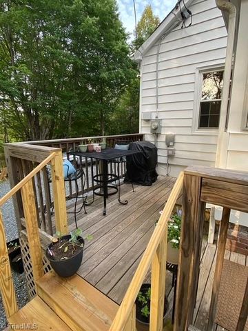 1779 Mountainview Road, King, NC 27021