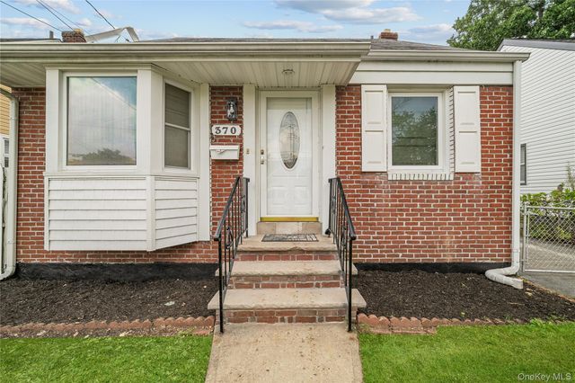 370 Locust Avenue, Uniondale, NY 11553