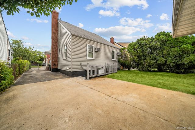 370 Locust Avenue, Uniondale, NY 11553