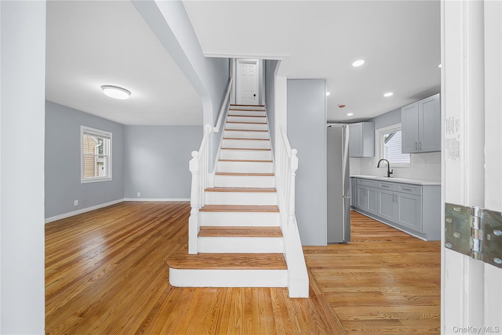 370 Locust Avenue, Uniondale, NY 11553 — photo 3