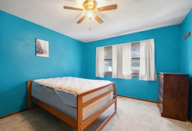 57058 Pine Road, South Bend, IN 46619