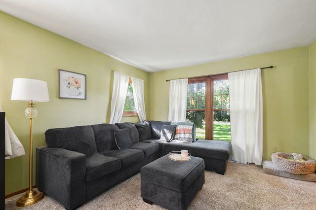 57058 Pine Road, South Bend, IN 46619