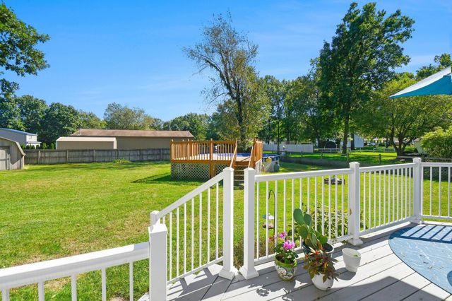 57058 Pine Road, South Bend, IN 46619