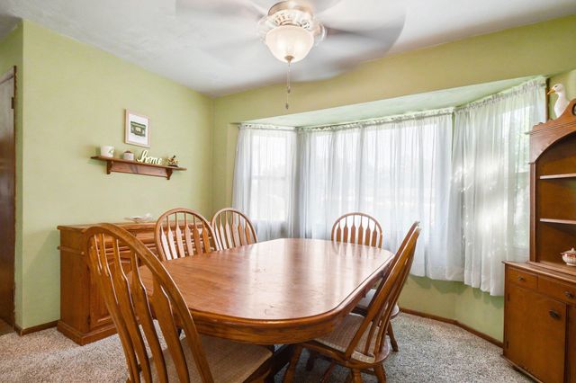 57058 Pine Road, South Bend, IN 46619