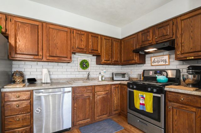 57058 Pine Road, South Bend, IN 46619