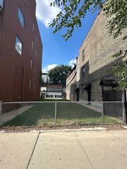 910 N ASHLAND Avenue, Chicago, IL 60622