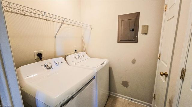 932 Scholastic Court, Winston-salem, NC 27106