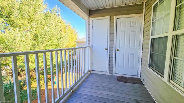 932 Scholastic Court, Winston-salem, NC 27106