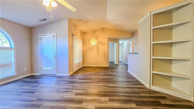 932 Scholastic Court, Winston-salem, NC 27106