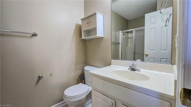 932 Scholastic Court, Winston-salem, NC 27106