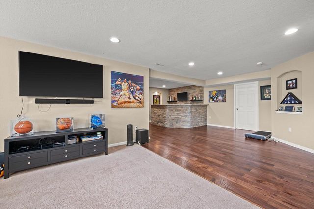2005 Patrick LANE, Waukesha, WI 53188