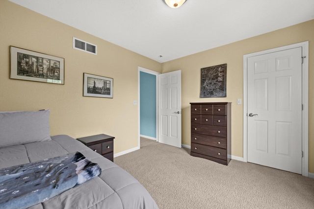 2005 Patrick LANE, Waukesha, WI 53188
