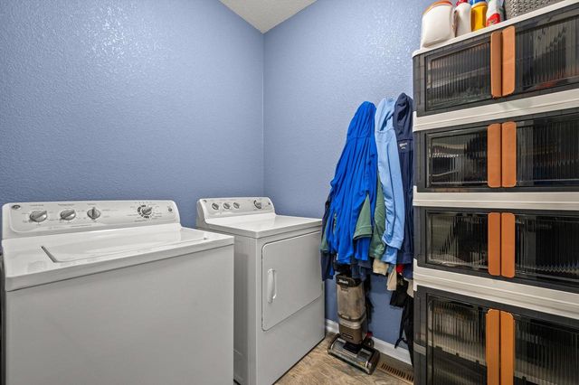 2005 Patrick LANE, Waukesha, WI 53188