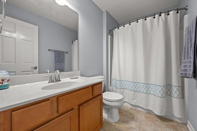 2005 Patrick LANE, Waukesha, WI 53188