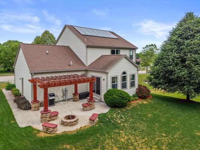 2005 Patrick LANE, Waukesha, WI 53188