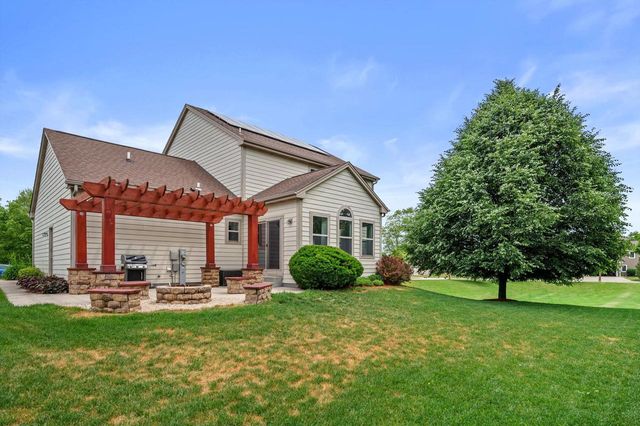 2005 Patrick LANE, Waukesha, WI 53188