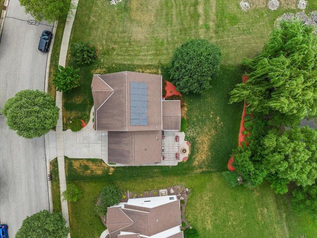 2005 Patrick LANE, Waukesha, WI 53188