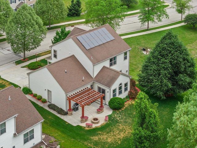 2005 Patrick LANE, Waukesha, WI 53188