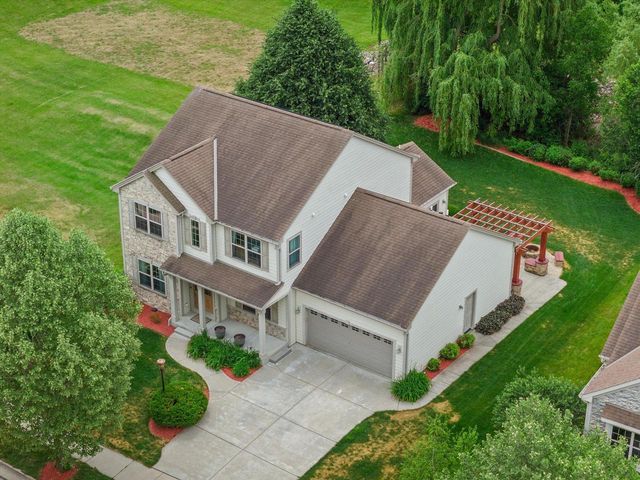 2005 Patrick LANE, Waukesha, WI 53188