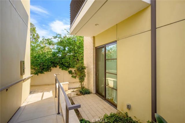 125 Hurlbut Street 108, Pasadena, CA 91105