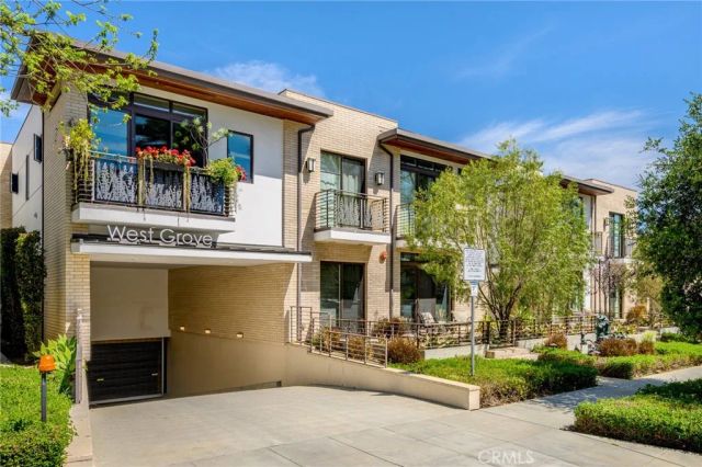 125 Hurlbut Street 108, Pasadena, CA 91105