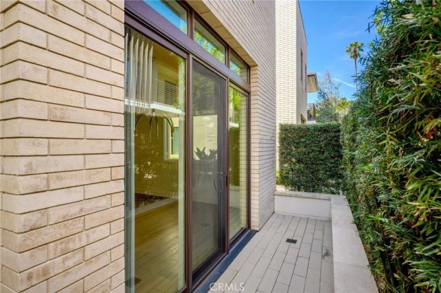 125 Hurlbut Street 108, Pasadena, CA 91105