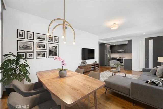 125 Hurlbut Street 108, Pasadena, CA 91105