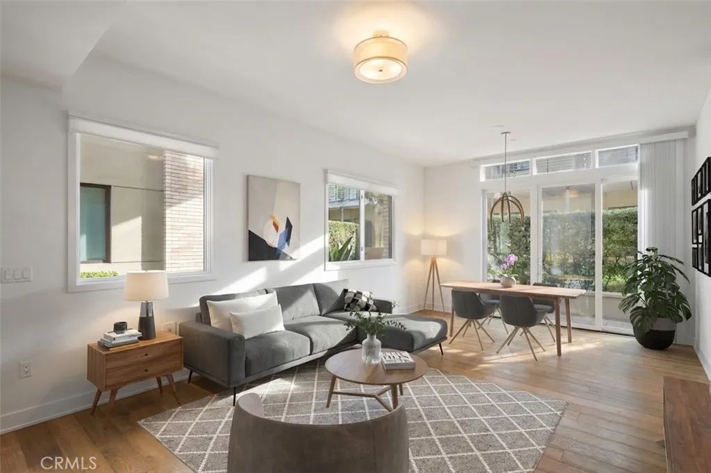 125 Hurlbut Street 108, Pasadena, CA 91105