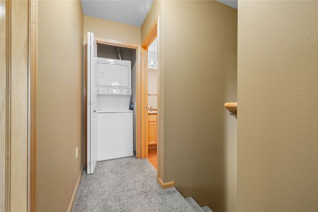 5549 Kirkland Court, Johnston, IA 50131