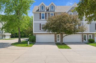 5549 Kirkland Court, Johnston, IA 50131